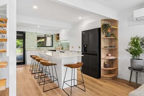 غسالة أطباق، ماكينة لصنع القهوة/الشاي