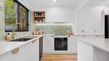 Dishwasher, coffee/tea maker