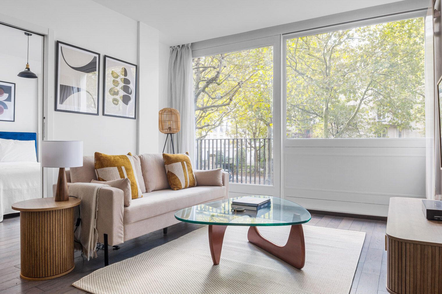 Fernseher, Stereoanlage