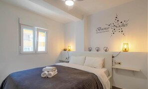 2 bedrooms, desk, iron/ironing board, free WiFi