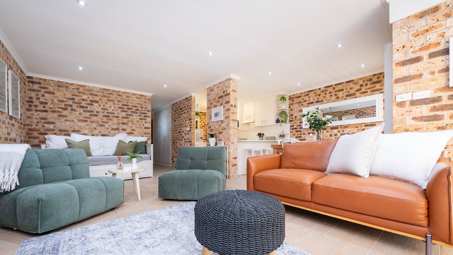 Smart TV, table tennis