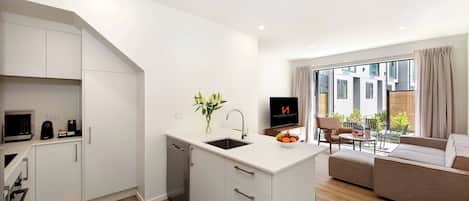 Villa, 3 Bedrooms | Private kitchen | Fridge, microwave, oven, stovetop