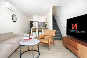 Living area - Swiss-Belvillas Coronet Peak (Arthur's Point)