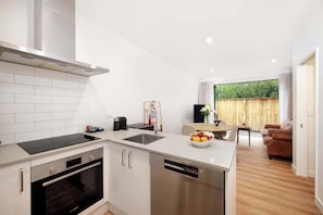 Private kitchen - Swiss-Belvillas Coronet Peak (Arthur's Point)