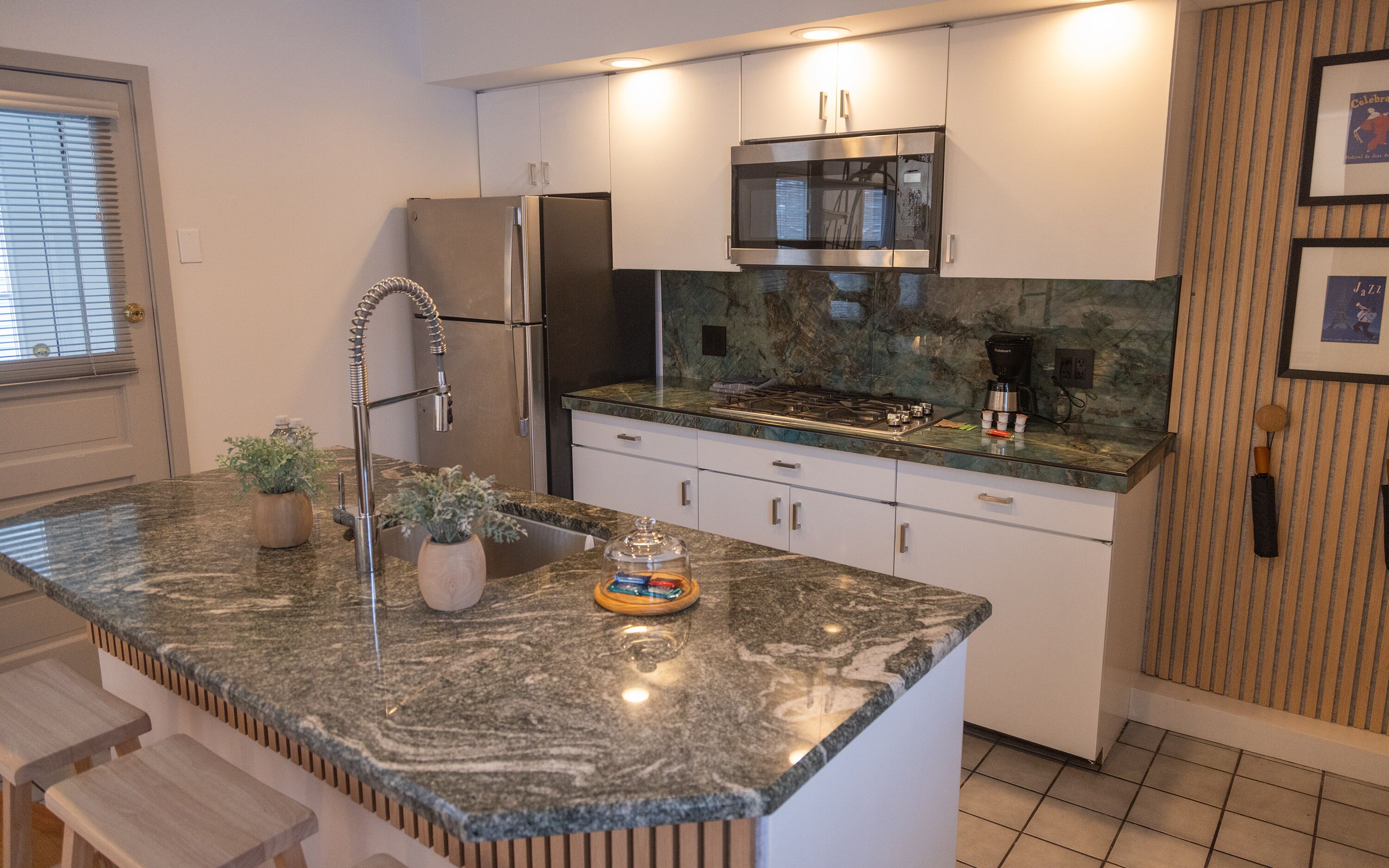 雪櫃、微波爐、焗爐、咖啡機/沖茶器