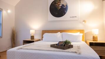 2 chambres, bureau, fer et planche Ă repasser, lit parapluie