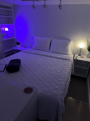 1 soverom, strykejern/-brett, wi-fi (inkludert) og sengetøy