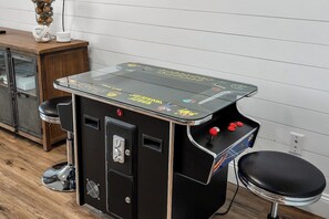Games room - Clearwater Cove on Lake Keowee! (Seneca)