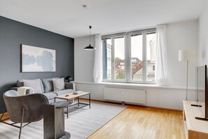 TV, stereo - Blueground | Alsergrund, rooftop, nr Votivkirche (Vienna)