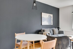 Interior - Blueground | Alsergrund, rooftop, nr Votivkirche (Vienna)