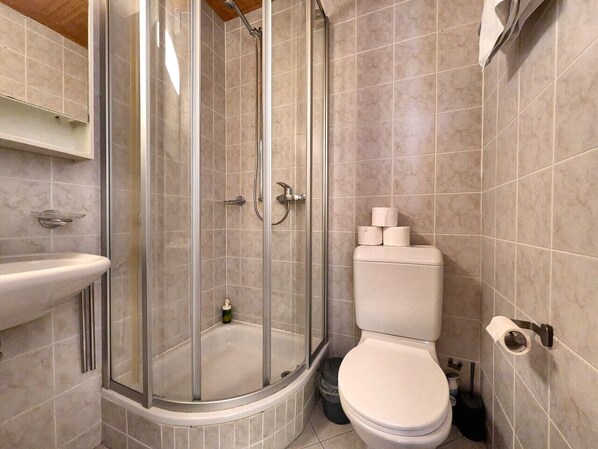 Hair dryer, towels - Crans-Montana · Studio centre 2 pp · Rue du Prado (Lens)