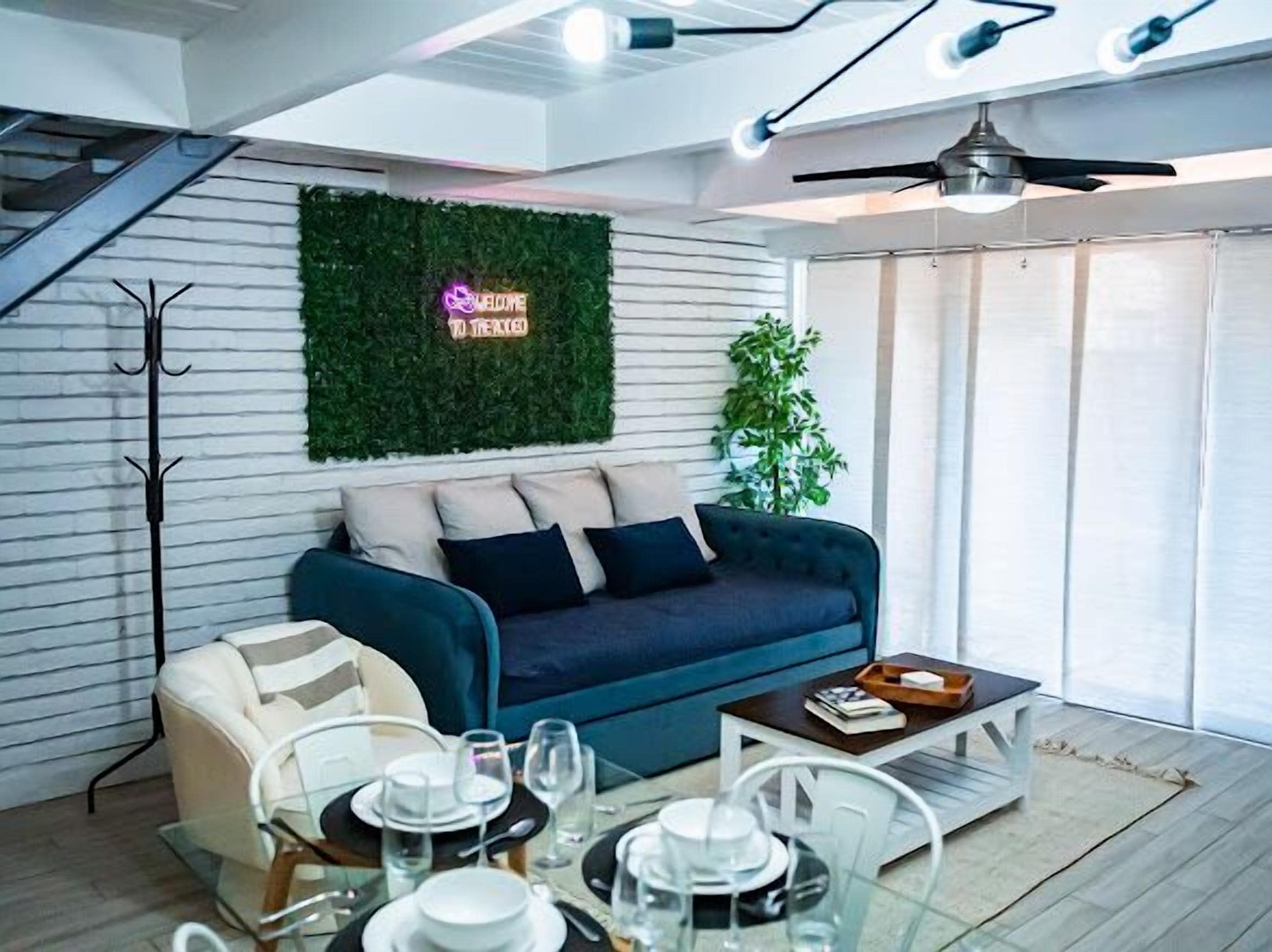 Älytelevisio, kirjoja