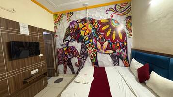 Deluxe Double Room | Hypo-allergenic bedding, down duvets, desk, rollaway beds