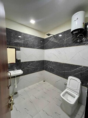 Habitación básica doble | Escritorio y wifi gratis 