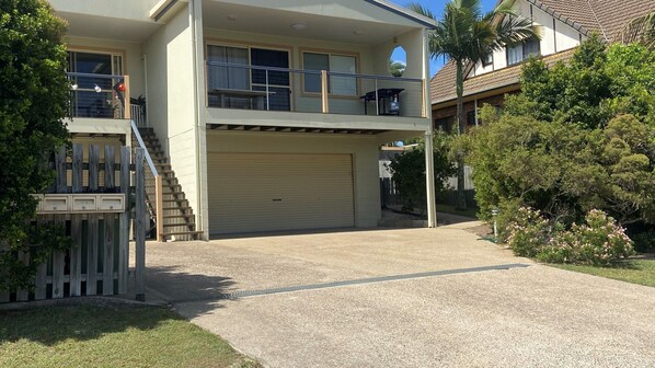 Exterior - 3/36 Manooka Drive - Rainbow Beach (Rainbow Beach)