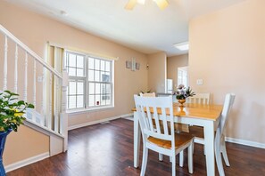 Dining - Only 8 min to Ohio State University! (Columbus)