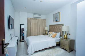 Standard-Apartment, 1 Schlafzimmer, Stadtblick | Zimmersafe, Verdunkelungsvorhänge, Bügeleisen/Bügelbrett