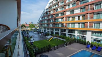 Appartement Luxe, 1 chambre, vue ville | Piscine | 2 piscines extérieures