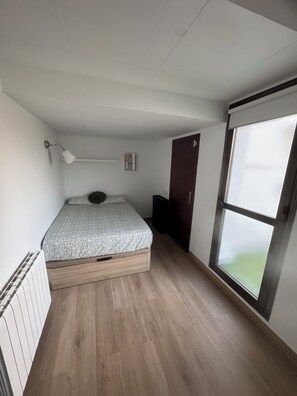 1 chambre, accès au Wi-Fi (inclus), literie fournie