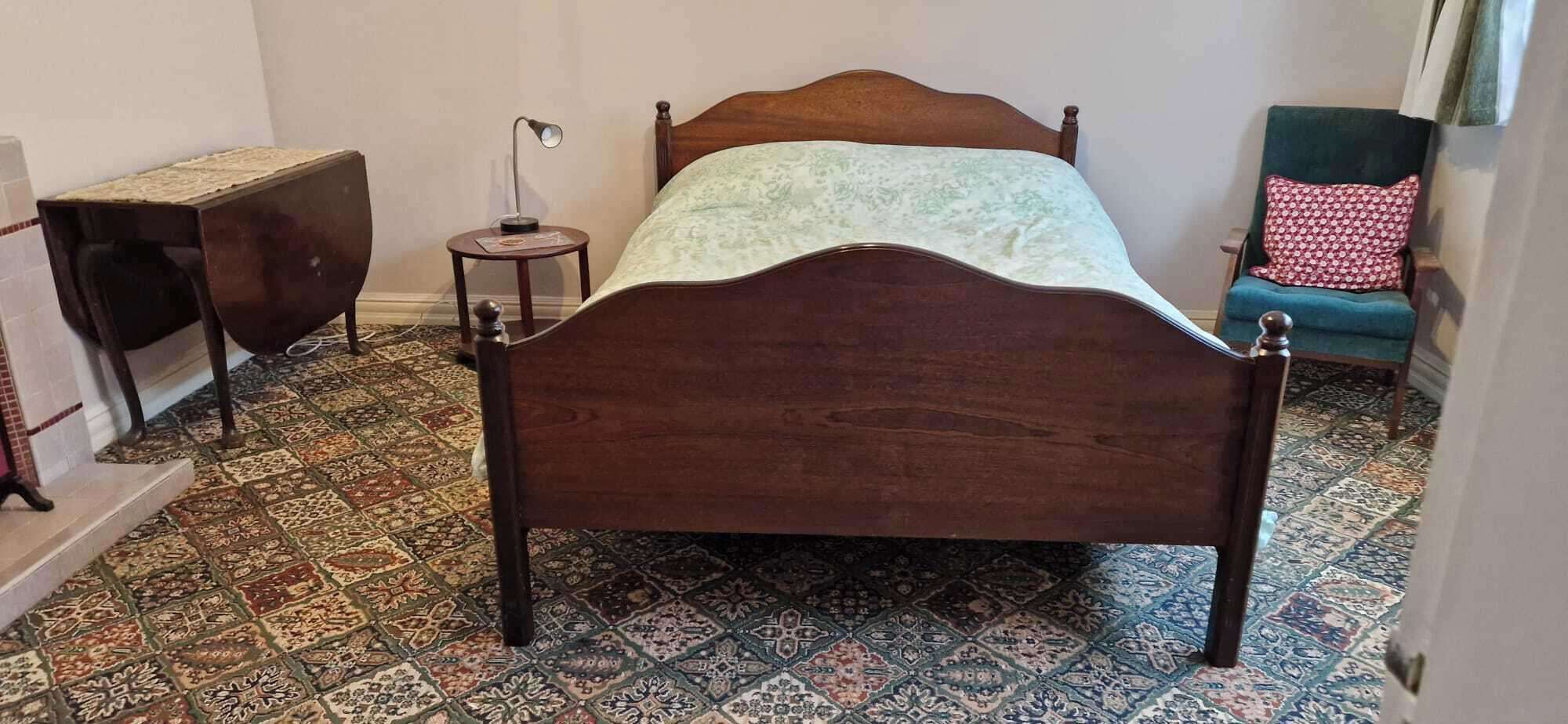 5 bedrooms, WiFi, bed sheets