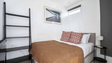 1 makuuhuone, silitysrauta/-lauta, Wi-Fi, vuodevaatteet