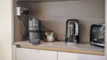 Kaffee und/oder Kaffeemaschine