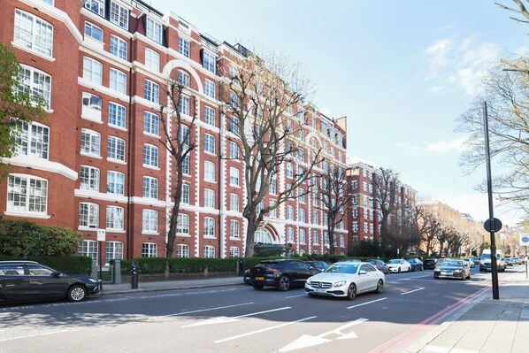 Exterior - Regents Park & Lords One Bed Apartment - 4 Guests (London)