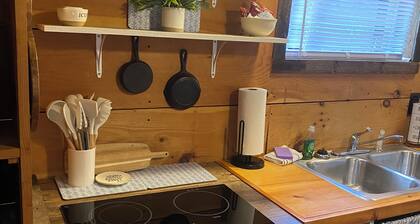 Stay in our cozy quiet country getaway just minutes from the Current River