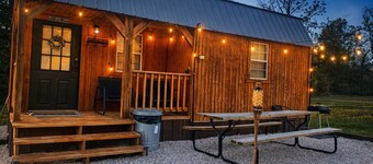 Cozy quiet country getaway just minutes from the Current River