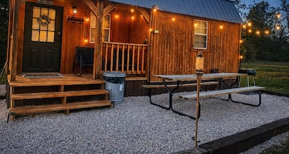 Cozy quiet country getaway just minutes from the Current River