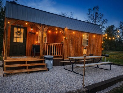 Cozy quiet country getaway just minutes from the Current River