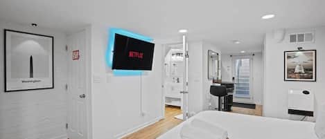 1 dormitorio, tabla de planchar con plancha, wifi y ropa de cama