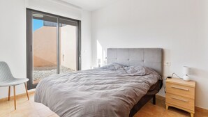 2 Schlafzimmer, Schreibtisch, Internetzugang