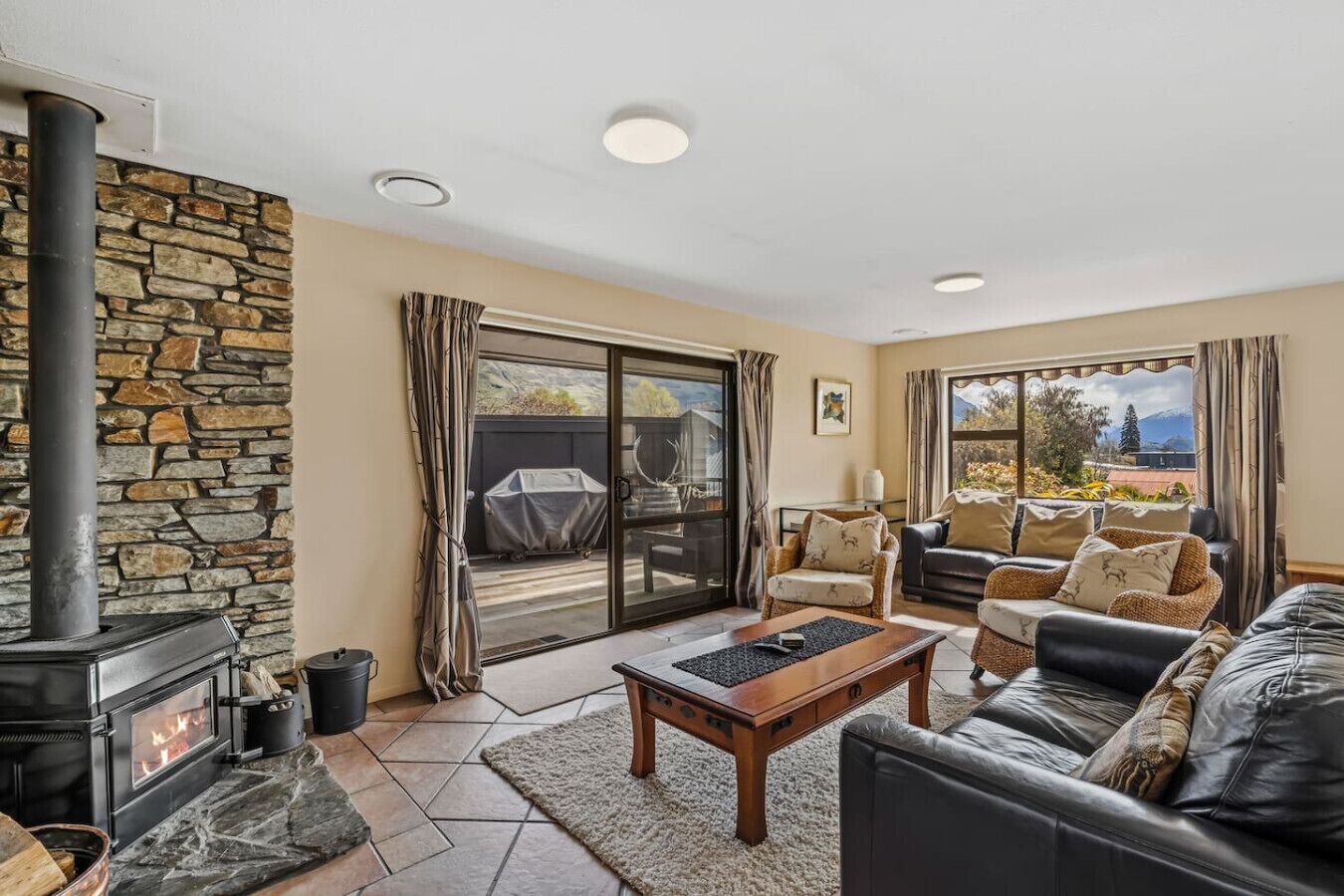 المنشأة من الداخل