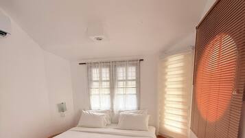 Room, Pool View | Bed sheets