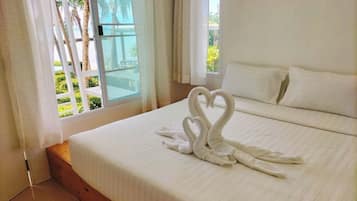 Double Room, Pool View | Bed sheets