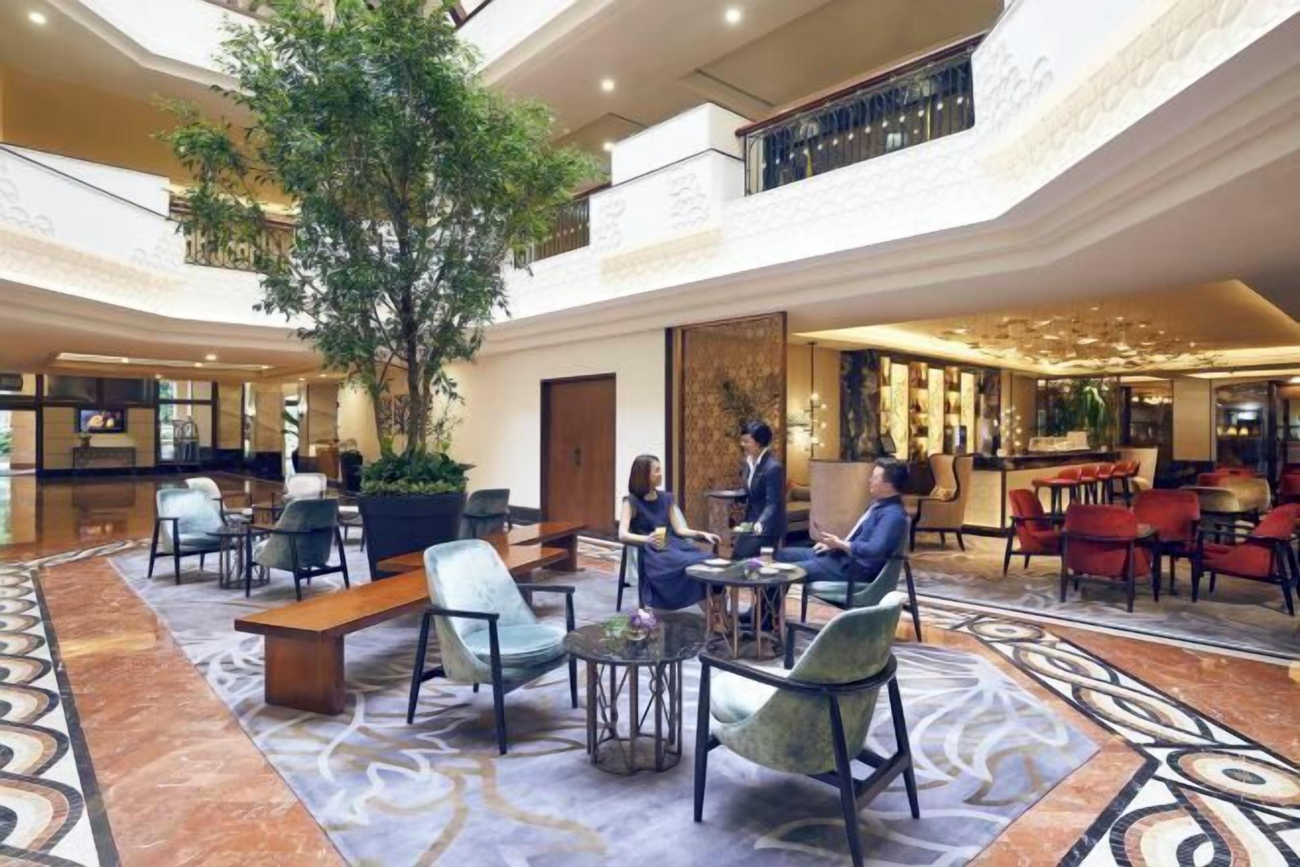 Lobby lounge