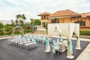 Indoor wedding - Orchard Rendezvous Hotel by Far East Hospitality (Singapore)