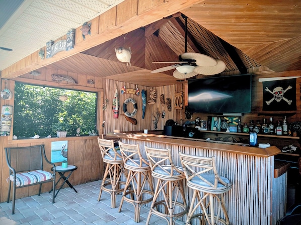 Bar (en la propiedad)