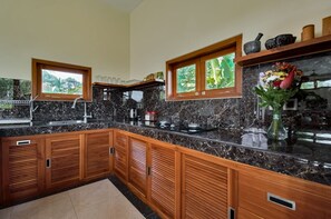 Villa, Talblick | Eigene Küche