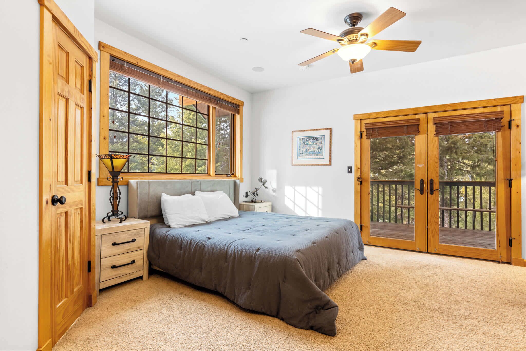 4 Schlafzimmer, Schreibtisch, Bügeleisen/Bügelbrett, kostenloses WLAN