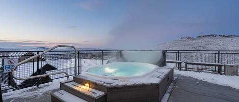 Bain à remous extérieur