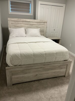 2 bedrooms, desk, iron/ironing board, free WiFi - "Modern 2BR Suite with Private Entrance, Workspace, A/C & Parking in Sage Creek" (Winnipeg)