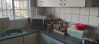 Welcoming Bed & Breakfast with Air Conditioning in the Heart of Windhoek