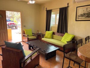 Living area - Casa del Sol on the beach (Loreto)