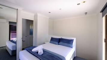 2 bedrooms, iron/ironing board, WiFi, bed sheets