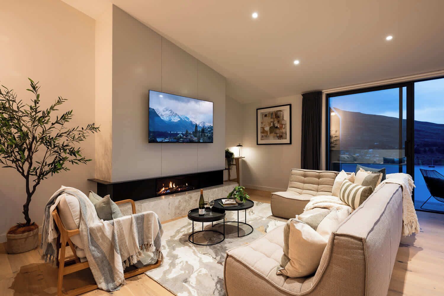 TV, fireplace, offices