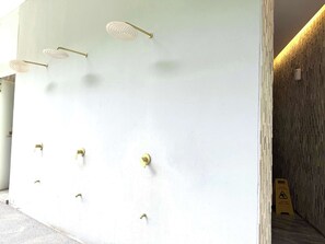 Appartement, 1 très grand lit, accès piscine, vue océan (Bolongo 005 1BR) | Douche de la salle de bain