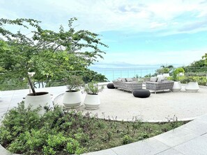 Apartamento, varias camas, acceso a la piscina, vistas al mar (Bolongo 005 3BR) | Terraza o patio