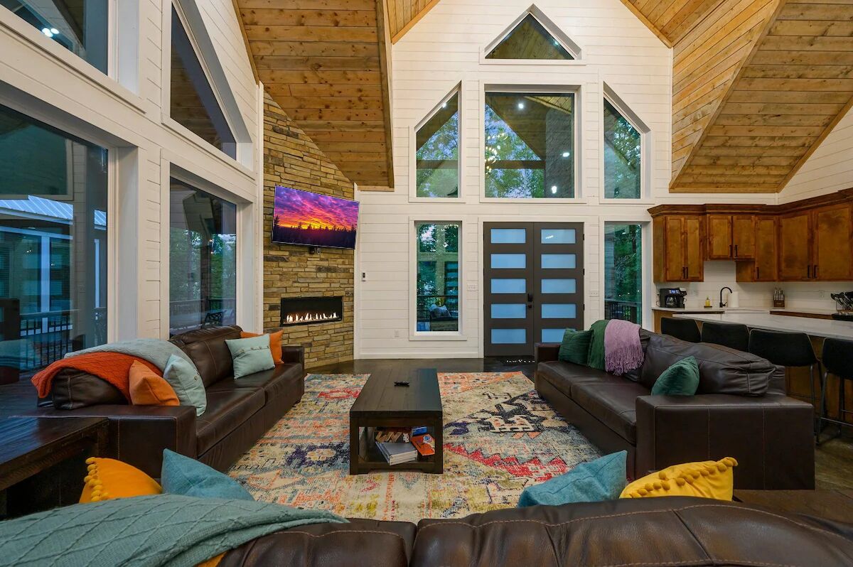 Smart TV, fireplace, video games